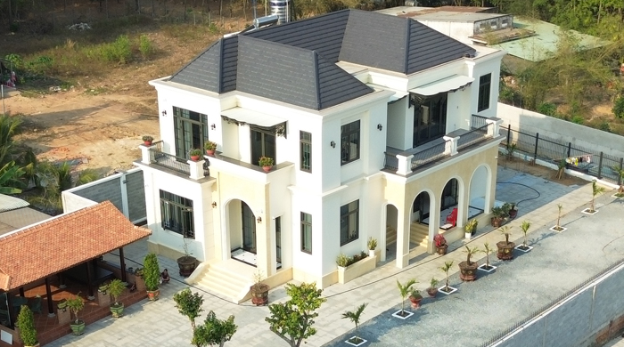 BIỆT THỰ TÂN CỔ ĐIỂN - CHÚ DŨNG
